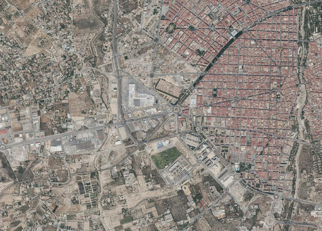 Ortofoto de 2023 del corredor de la avenida de Crevillente en Elche